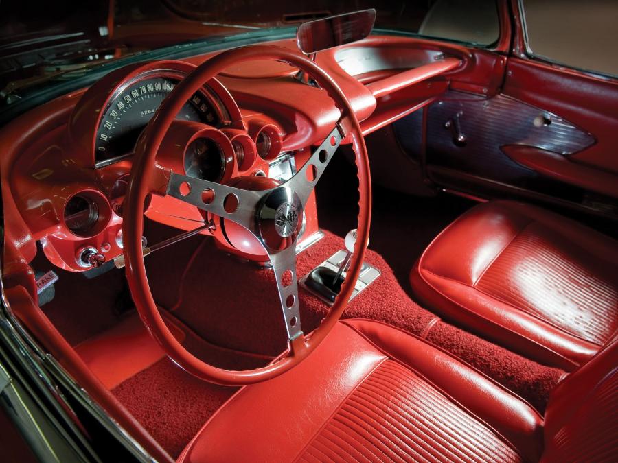 Интерьер Chevrolet Corvette (0800-67) 1961 года  (фото 19 из 47)